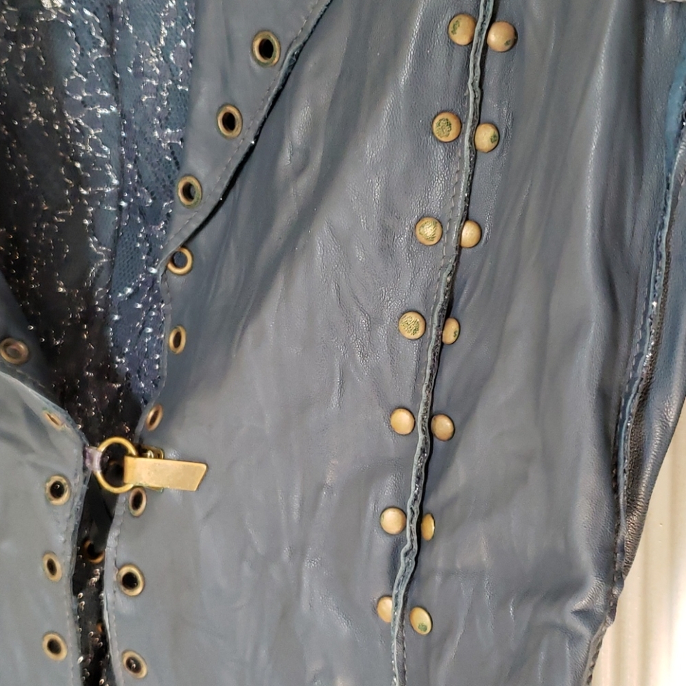 Leather jacket - Picture 6 of 11